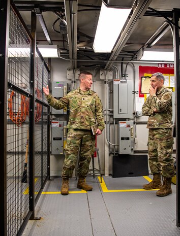 Alaskan NORAD Region, Alaskan Command and Eleventh Air Force visit Point Barrow Long Range Radar Site.