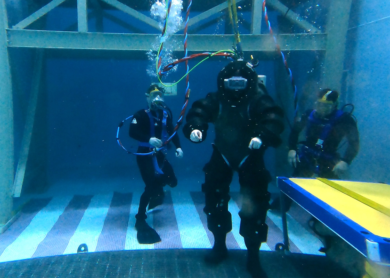 navy diver training program