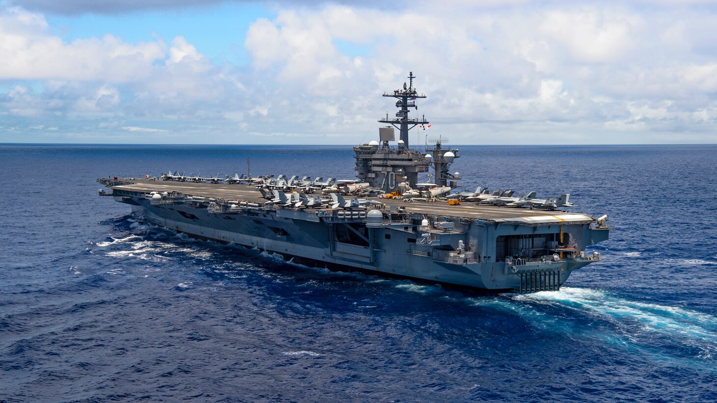 210622-N-HS181-1526 PACIFIC OCEAN (June 22, 2021) Nimitz-class aircraft carrier USS Carl Vinson (CVN 70) transits the Pacific Ocean, June 22, 2021. Vinson is currently underway conducting routine maritime operations in U.S. 3rd Fleet. (U.S. Navy photo by Mass Communication Specialist 3rd Class Haydn N. Smith)