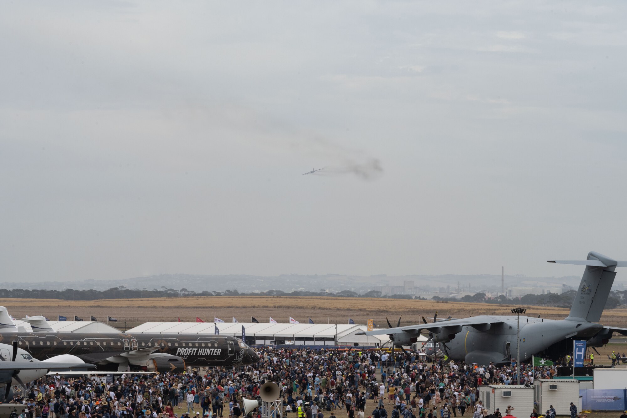 The B-52H Stratofortress flies over the 2023 Australian International Airshow and Aerospace & Defence Exposition—AVALON 23—at Avalon International Airport, March 4, 2023. The B-52s participation demonstrates the U.S. Air Force’s focus on region security, stability and support for a free and open Indo-Pacific. (U.S. Air Force photo by Tech. Sgt. Hailey Haux)