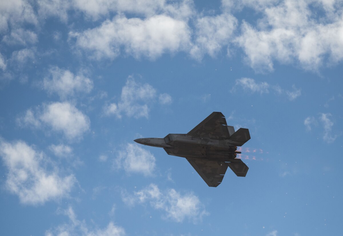 An F-22 Raptor performs a capabilities demonstration during the 2023 Australian International Airshow and Aerospace & Defence Exposition—AVALON 23—at Avalon International Airport, March 5, 2023. At this year’s airshow the U.S. Department of Defense featured a flyby of the B-52H Stratofortress, a C-17 Globemaster III aerial demonstration, the M142 HIMARS, AH-64 Apache, F-22 Raptor, three different aircraft from the tanker fleet, a C-5M Super Galaxy and many more. (U.S. Air Force photo by Tech. Sgt. Hailey Haux)