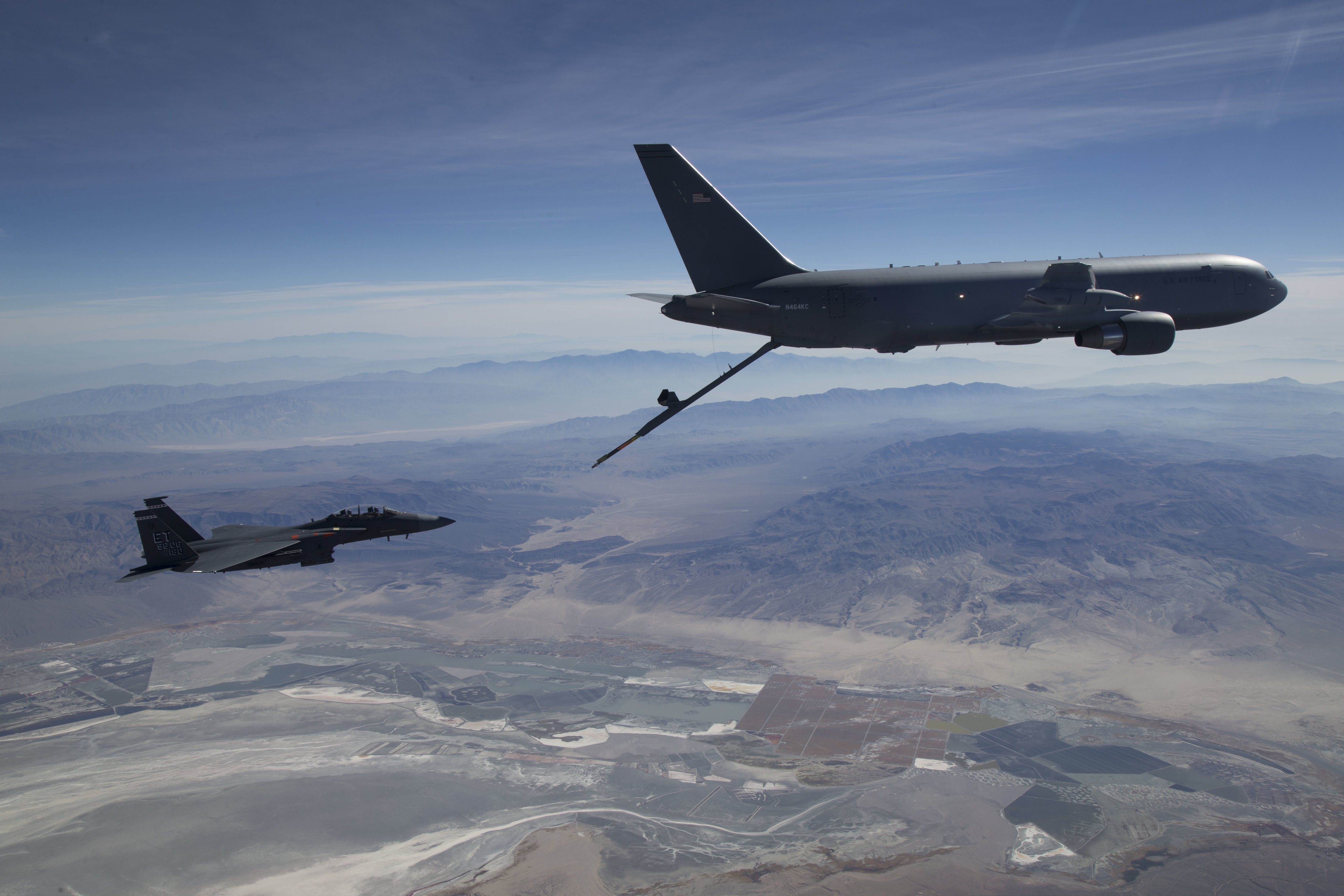 New air force top one refueling