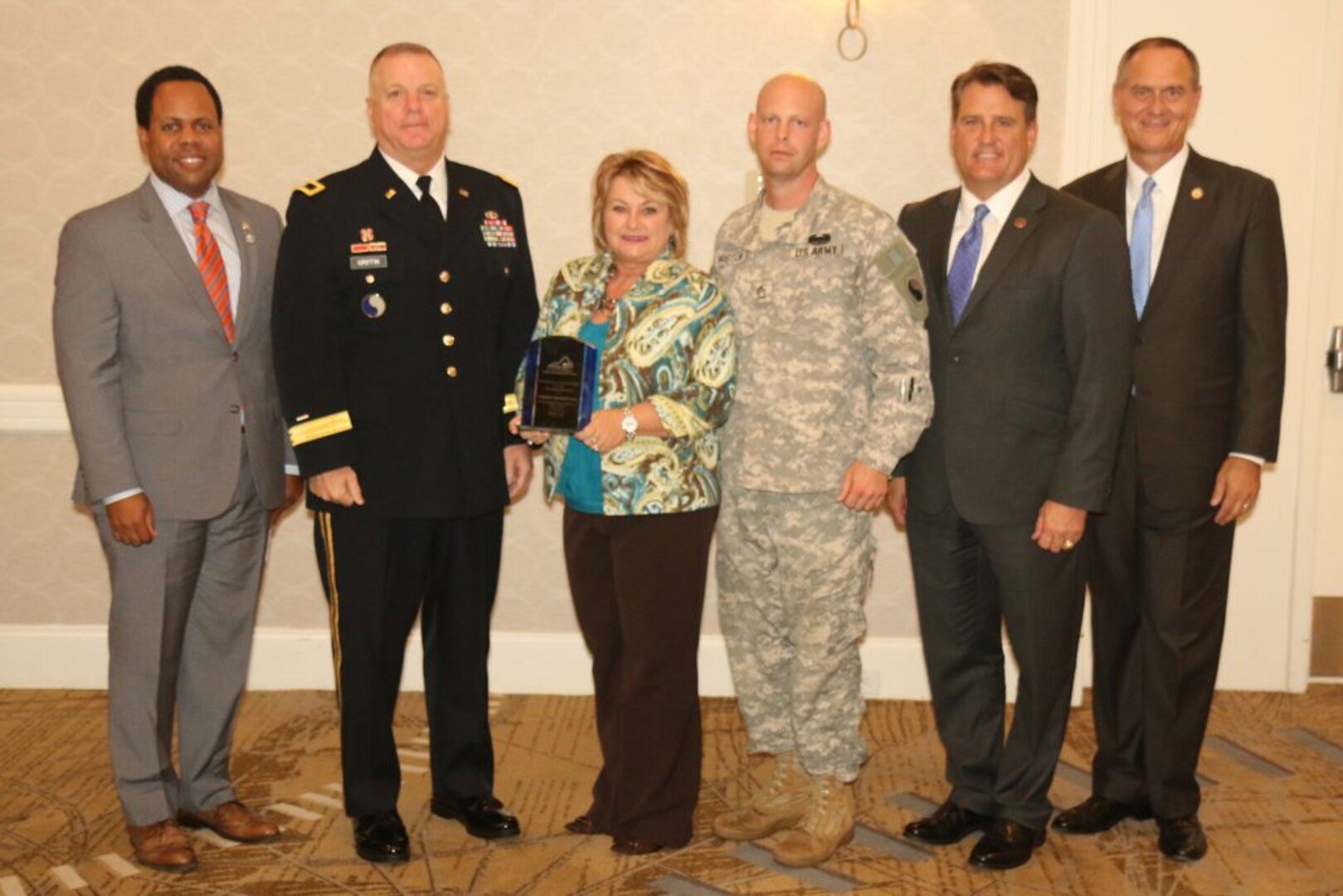 Va. Guard receives award for supporting veteran employment