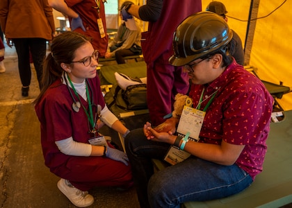 59th MDW: Medics prepare for national emergencies with Texas A&M’s Disaster Day exercise