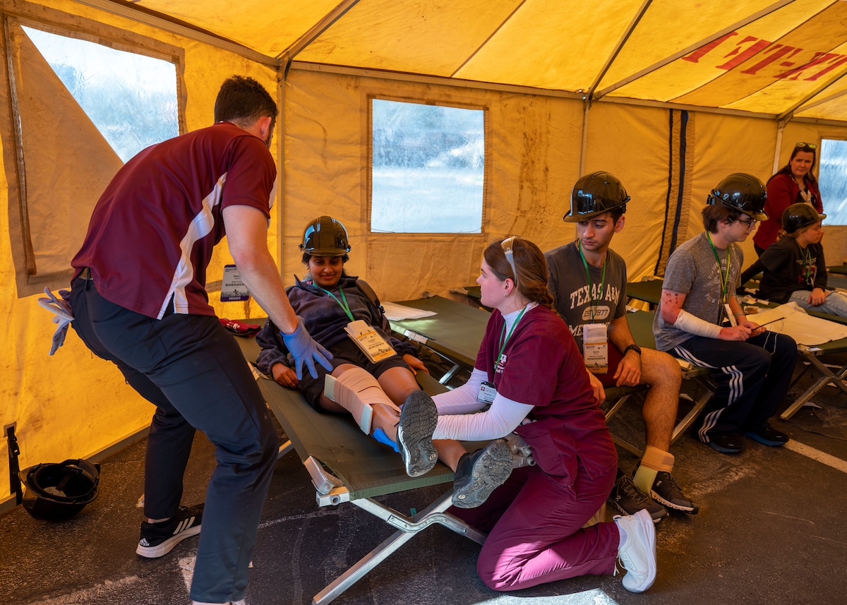 59th MDW: Medics prepare for national emergencies with Texas A&M’s Disaster Day exercise
