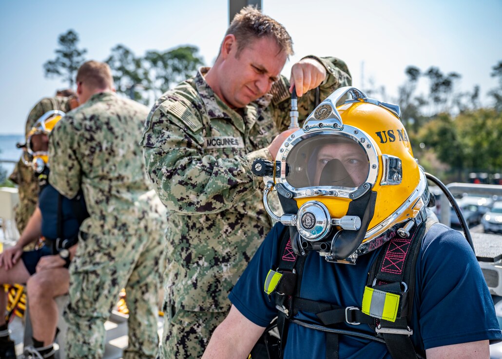 Master Chief Rick Mengel visits the Naval Dive and Salvage Training Center at Naval Support Activity Panama City.