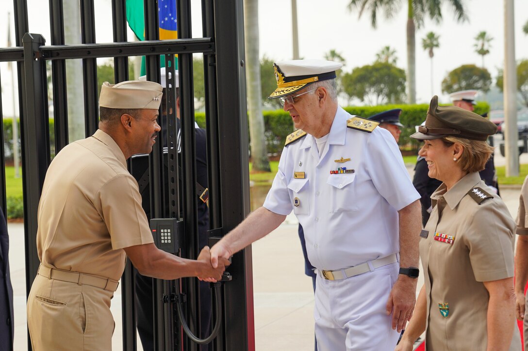 U.S. Army Gen. Laura Richardson, commander of U.S. Southern Command (SOUTHCOM), introduces Brazil's Chief of the Joint Chiefs of Staff of the Armed Forces, Adm. Renato Rodrigues de Aguiar Freire, to Vice Adm. Alvin Holsey, the command’s Military Deputy Commander.