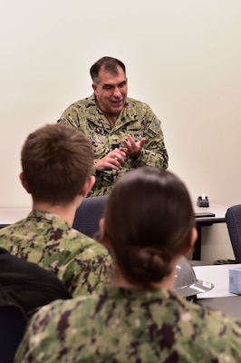 Rear Adm. Matthew Case, Naval Medical Forces Atlantic (NMFL) commander and director, Tidewater Market, holds an all-hands call with biomedical equipment technicians, logistics and retail service specialists from across the Navy Medicine enterprise who assembled the U.S. Navy’s first En-Route Care System (ERCS) and the Expeditionary Resuscitative Surgical System (ERSS) designs.