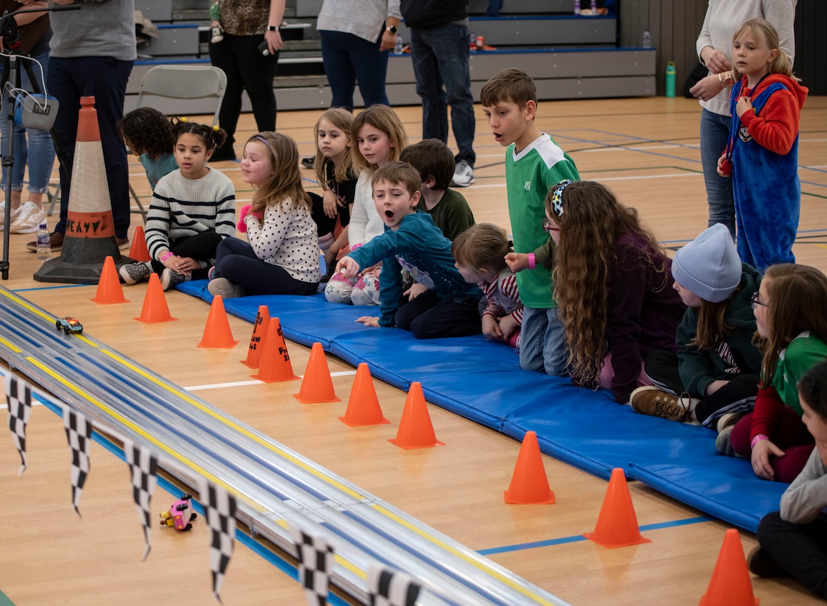 Pathfinders host Pinewood Derby races > 501st Combat Support Wing