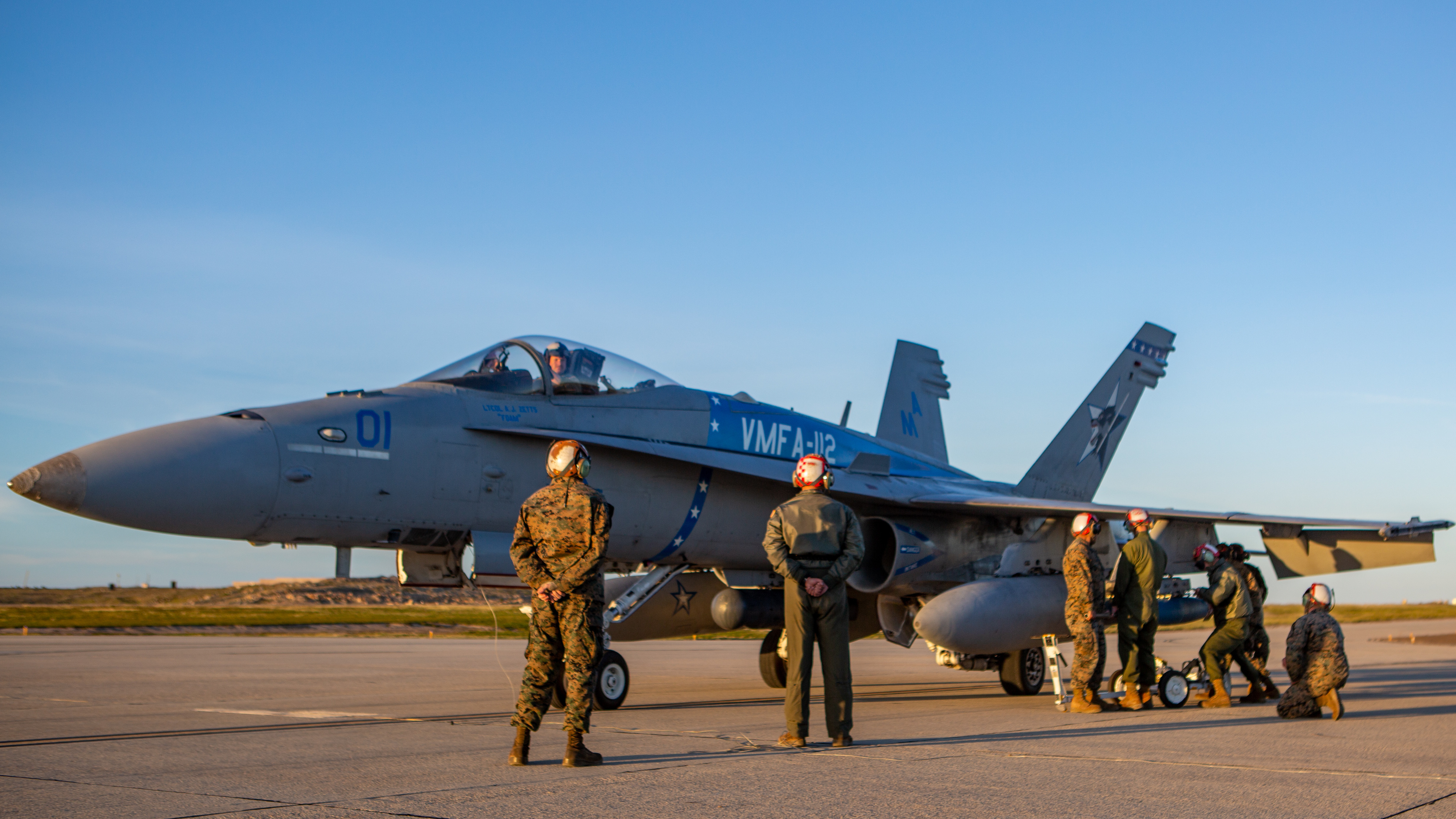 その他 MARINE FGHTER ATTACK TRAINING SQUADRON VMFAT-101 Sharpshooters Marine Fighter Attack Training Sqn
