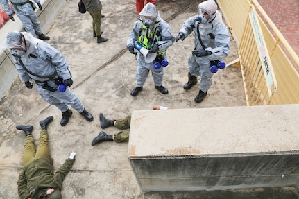 Missouri National Guard’s 7th CST visited Israel to learn from their Home Front Command’s Expert Unit, December 6, 2022. A simulated terrorist attack shows soldiers evacuating “civilians” exposed to a chemical attack.