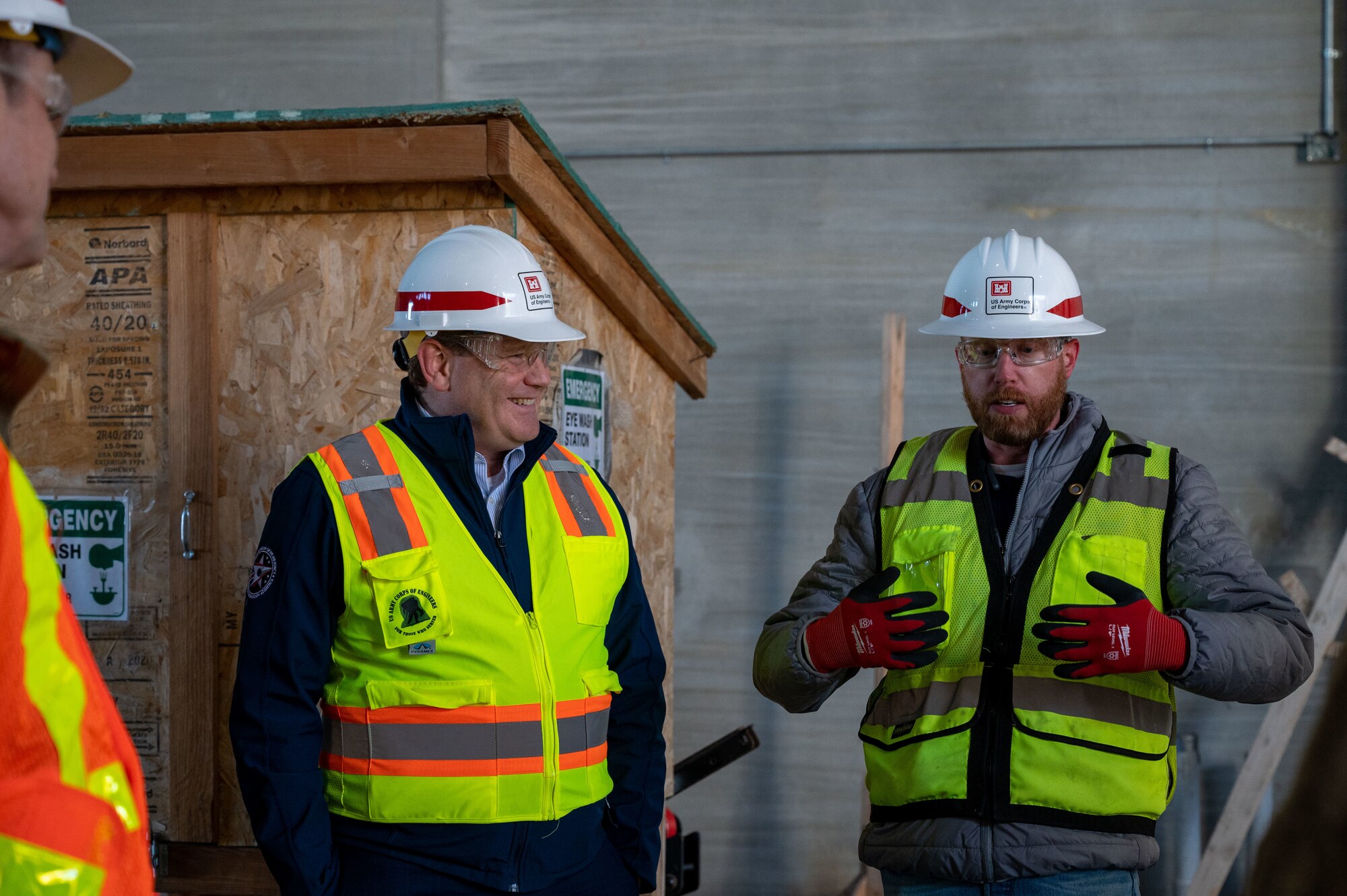 Honrable Andrew Hunter, Assistant Secretary of the Air Force for Acquisition, Technology and Logistics, talks to a worker from the Weapons Generation Facility.
