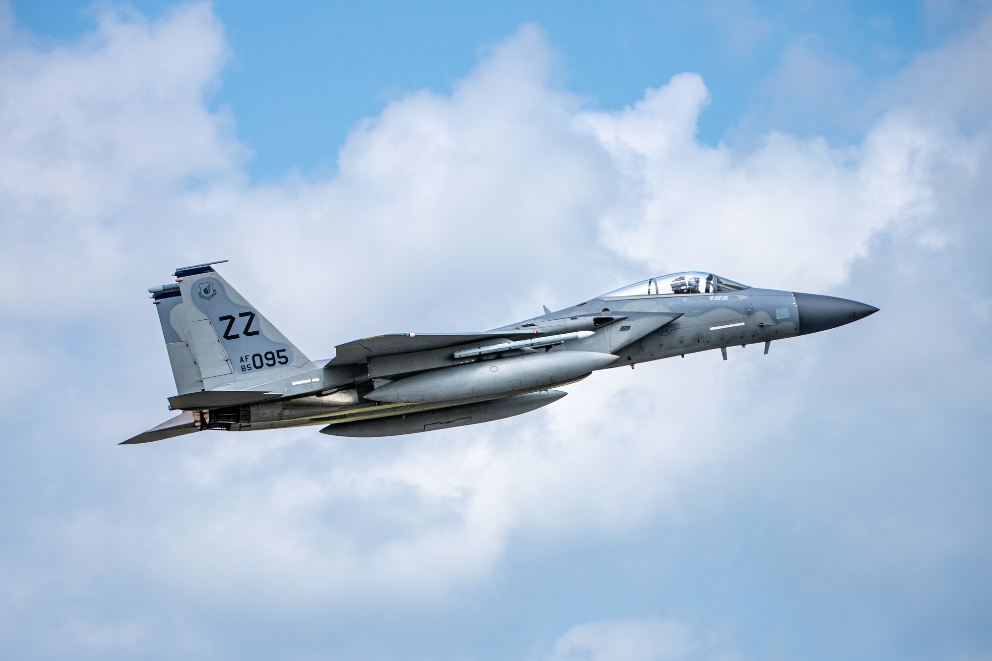 F15 flies over Kadena