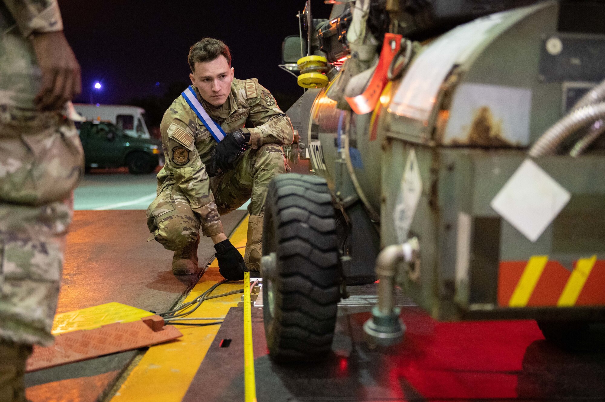 Airman measures liquid oxygen tank
