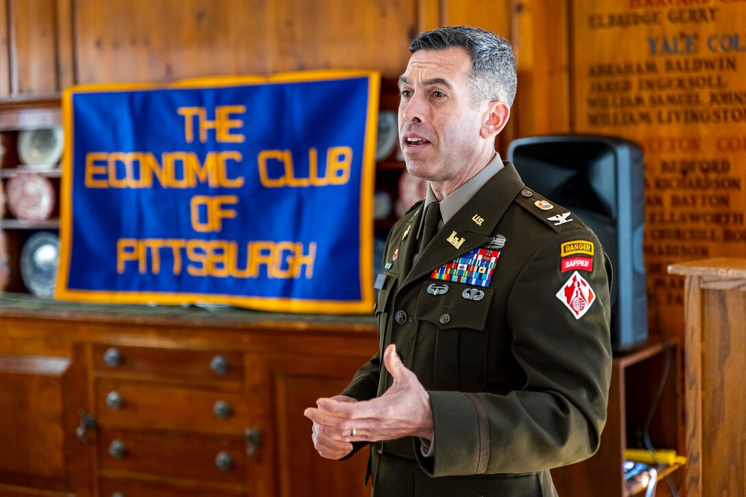Commander of the Pittsburgh District gives speech to Economic Club