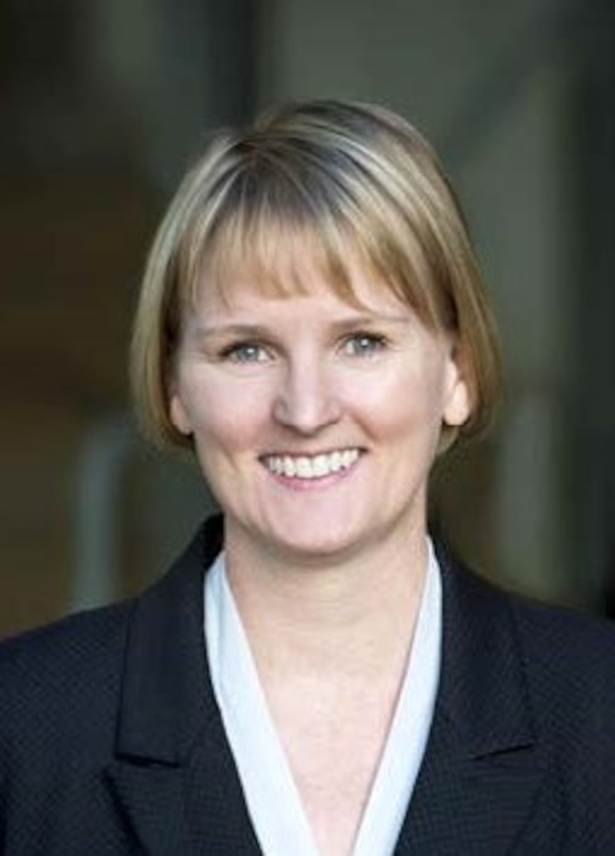 Dr. Lara S. Schmidt