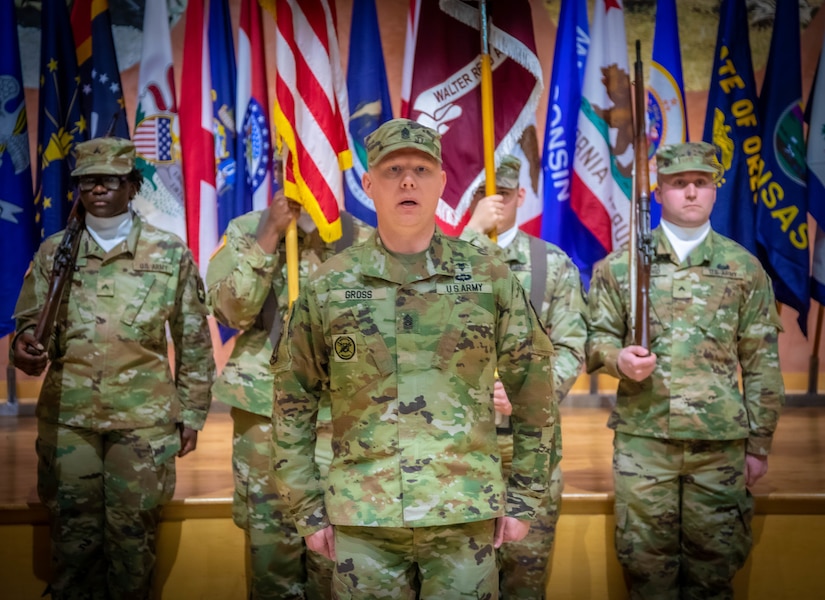 Soldiers take part in change of responsibility ceremony