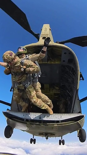 304th and 10th AF commander tandem from CH-47
