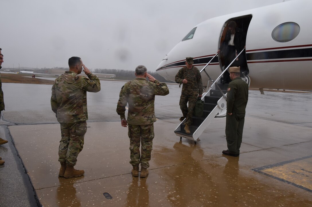 CMC and his staff arrive at FLW