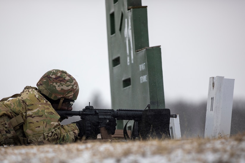 Army Reserve Soldiers conduct cold-weather qualification
