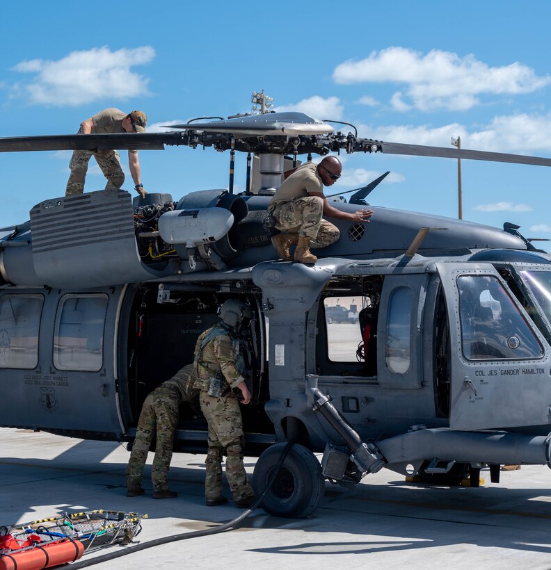 301st RQS conducts alternate insertion, extraction training