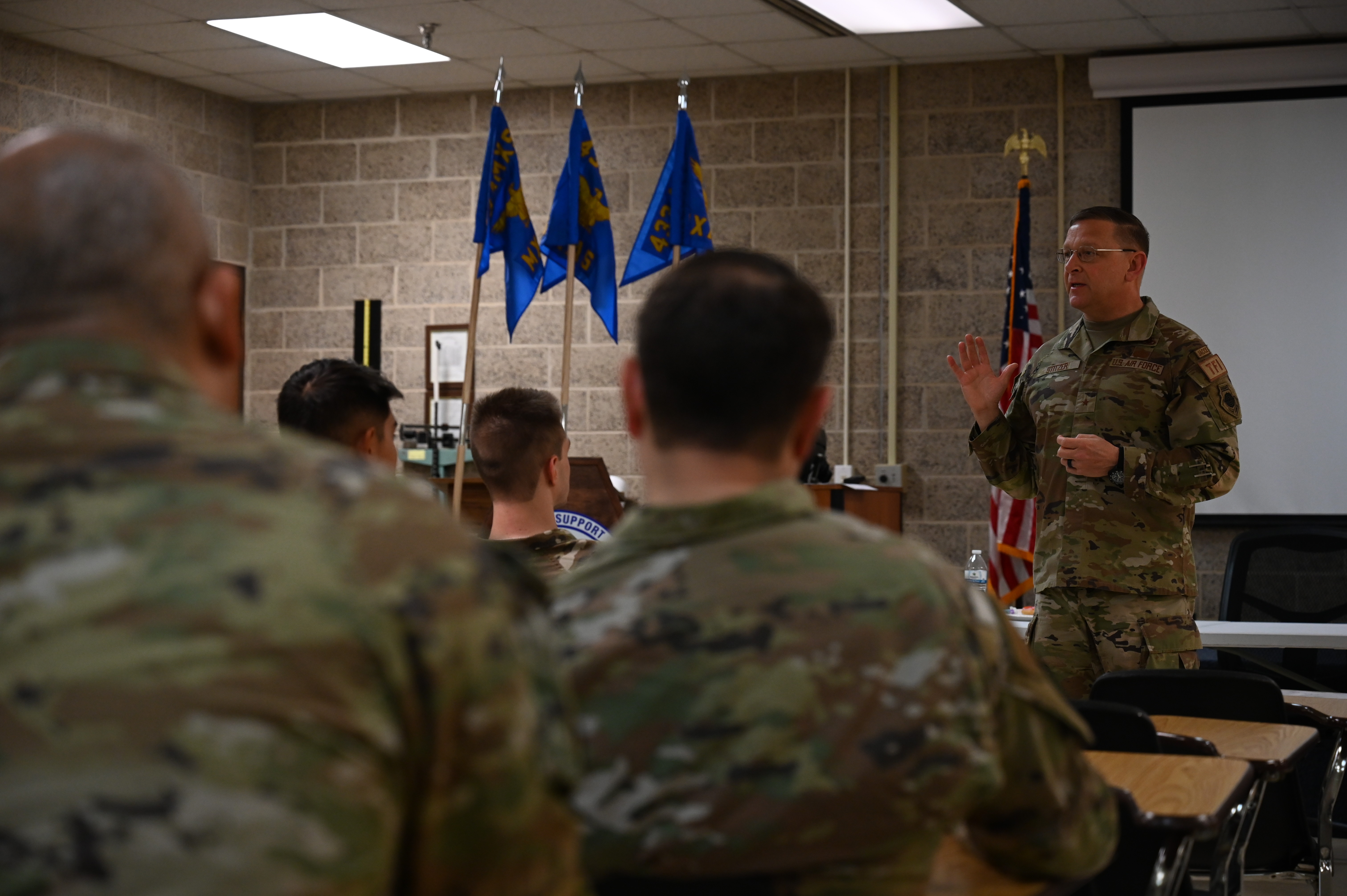 Headquarters Air Force official visits Alamo Wing > 433rd Airlift Wing > Article  Display