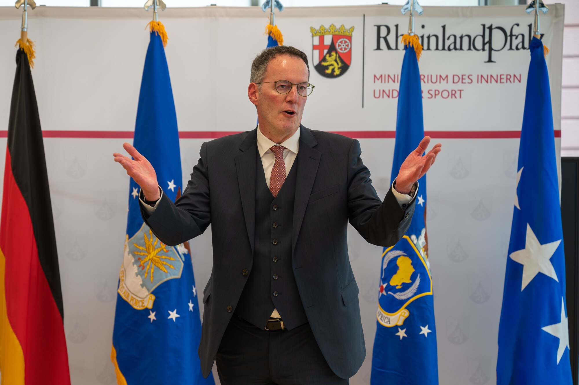 The German Ministry of the Interior and for Sports of the State of Rheinland-Pfalz received the USAFE-AFAFRICA Medal of Distinction for outstanding support of the U.S. Air Force in Germany.