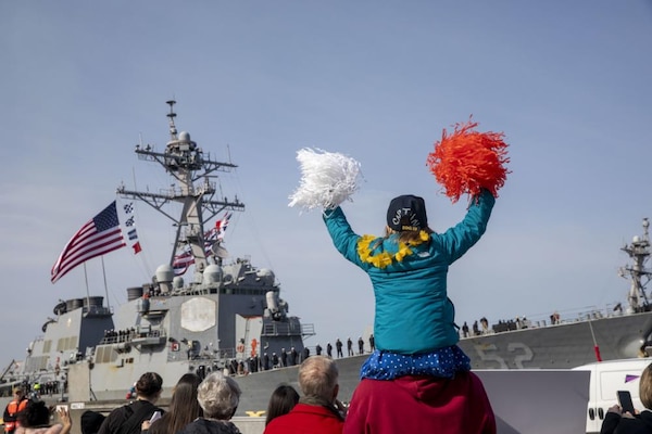 USS Barry Arrives at Naval Station Everett