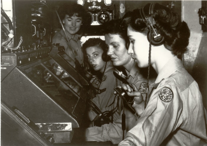 women use navigational aids in 1951.