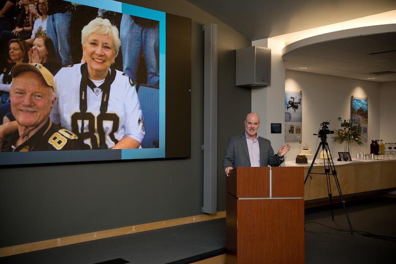 A conference room in the Environmental Laboratory at the U.S. Army Engineer Research and Development Center was recently dedicated in memory of a longtime employee, the late Dr. Robert “Bob” Engler. Dr. Todd Bridges, retired ERDC senior scientist, addressed the attendees of the dedication ceremony.