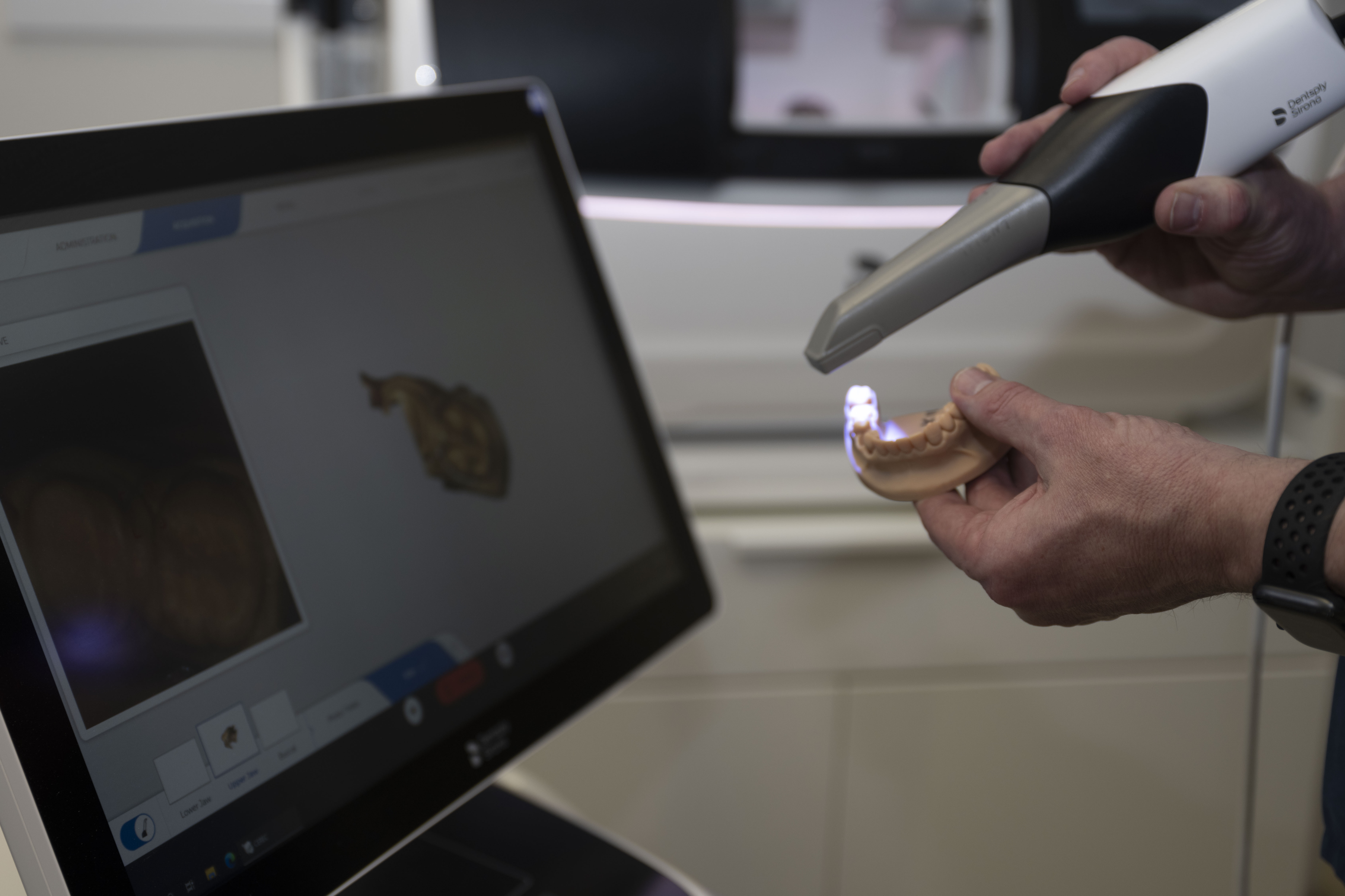 Holloman dental clinic implements new technology > Holloman Air Force