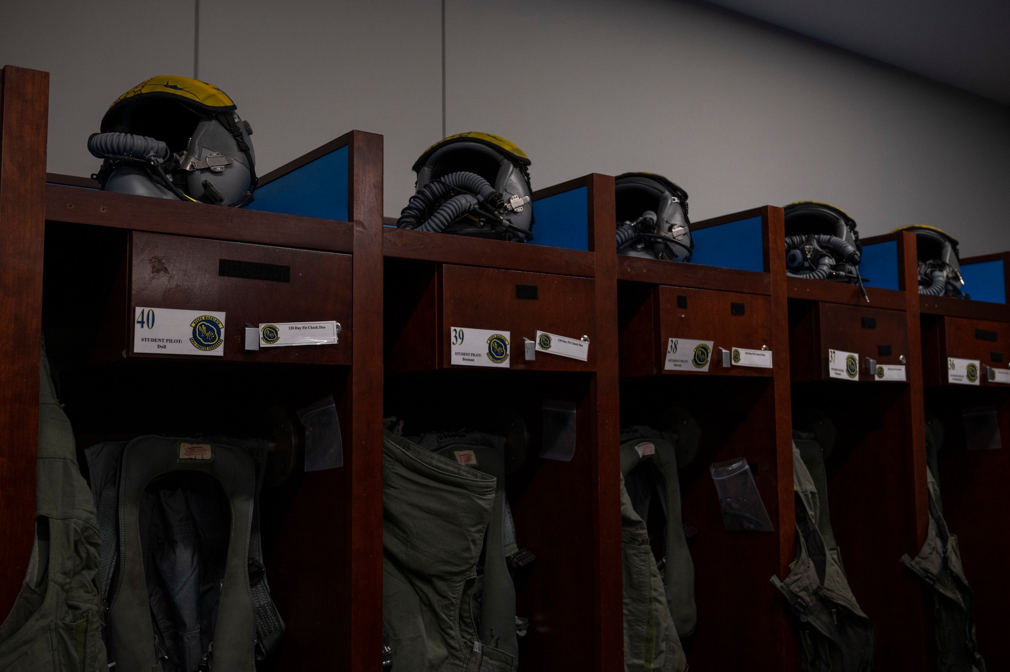 Pilots lockers