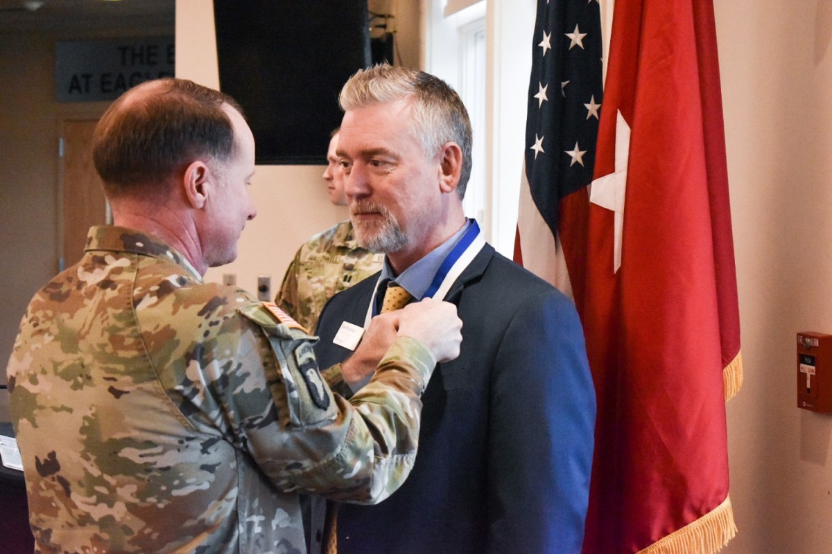 JBLM Civilian Hall of Fame Minickiello into its ranks > Team