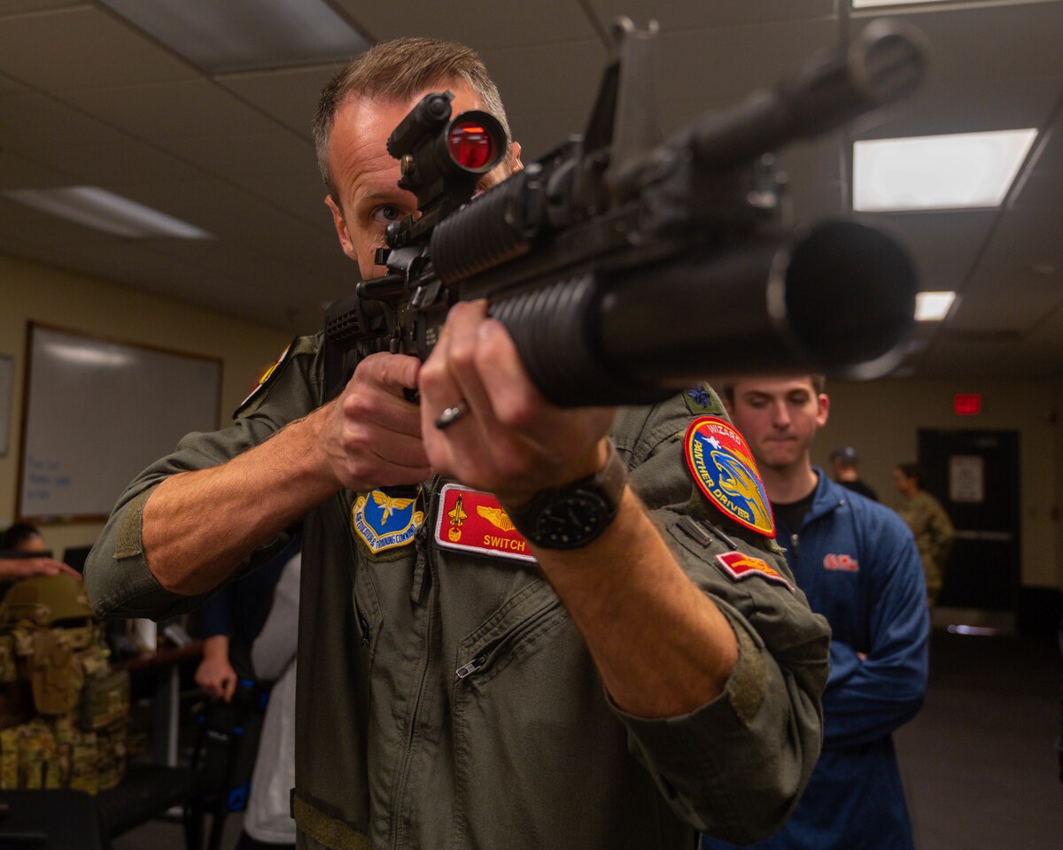 Luke hosts Honorary Commander Rodeo > Luke Air Force Base > Article Display