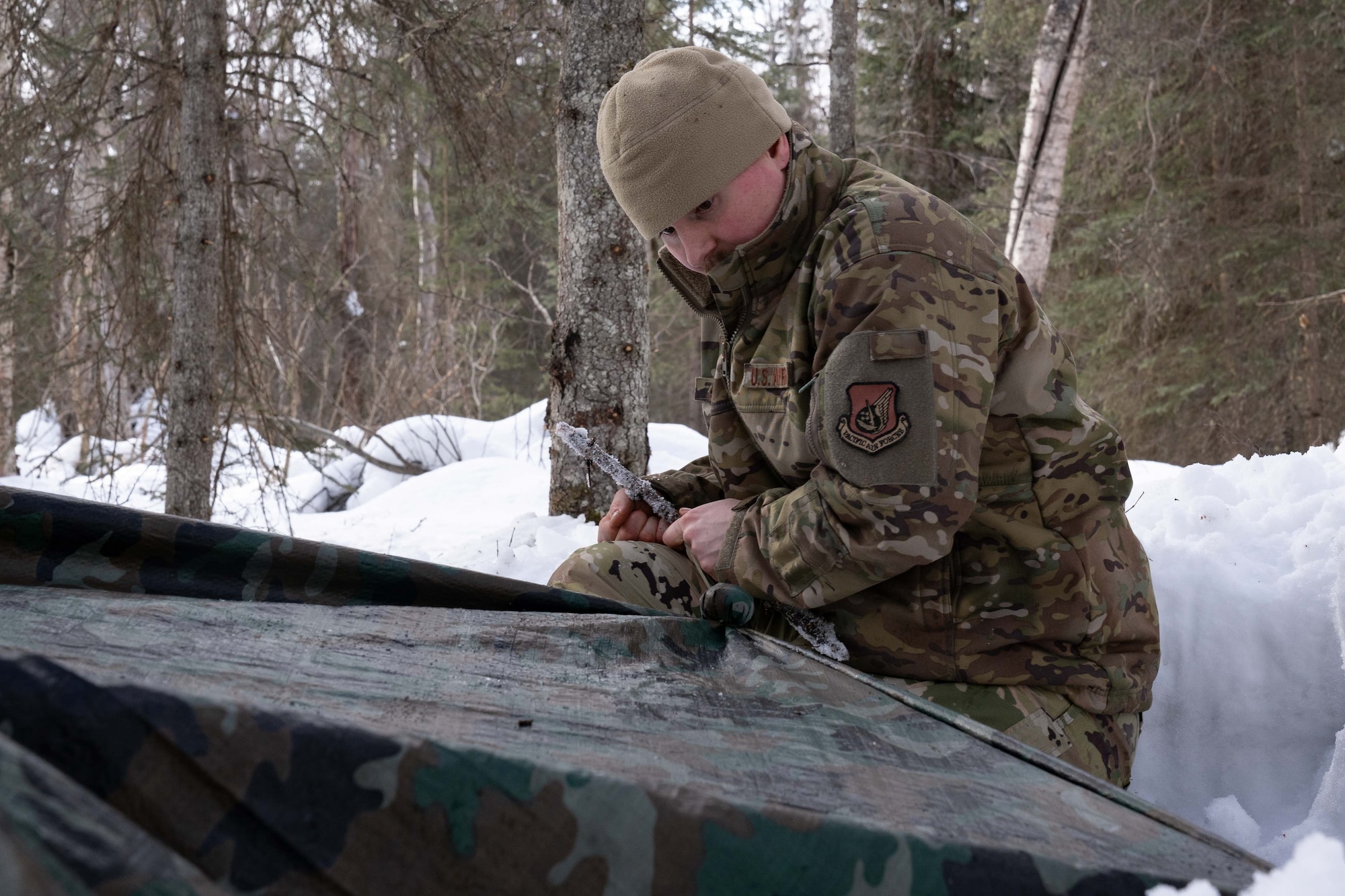 Person sets up shelter