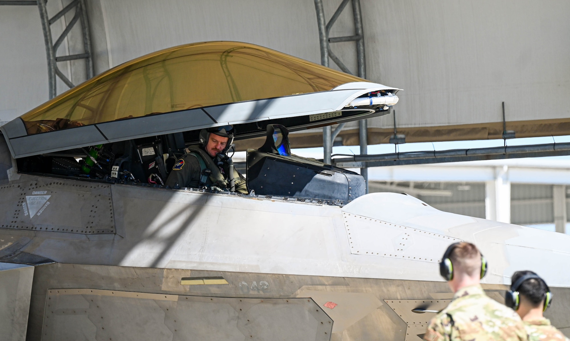 Lt. Col. Evers exits the F-22 Raptor
