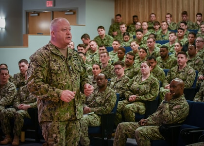 MCPON James Honea visits the Office of Naval Intelligence