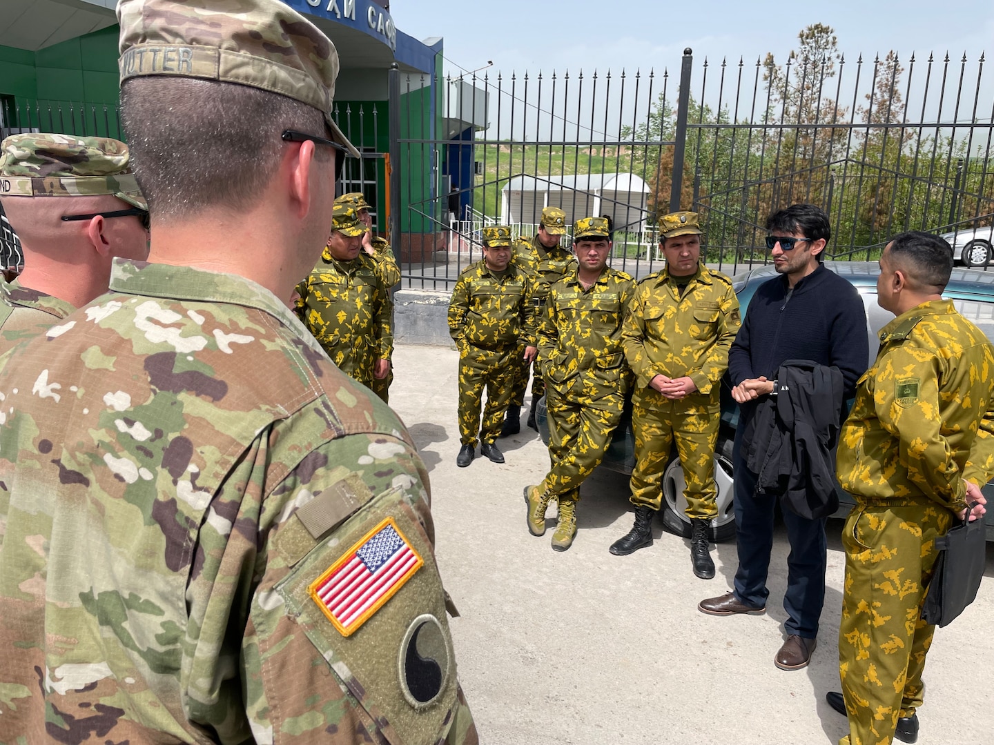 VNG MPs conduct border checkpoint security exchange in Tajikistan