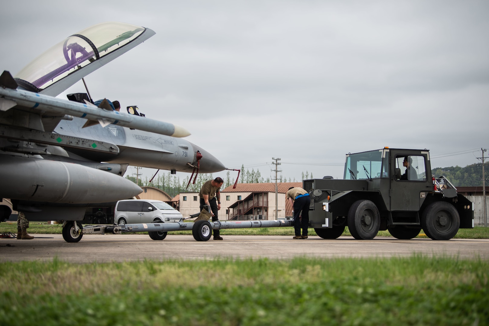 Maintainers show off contingency capabilities during Korea Flying Training 23