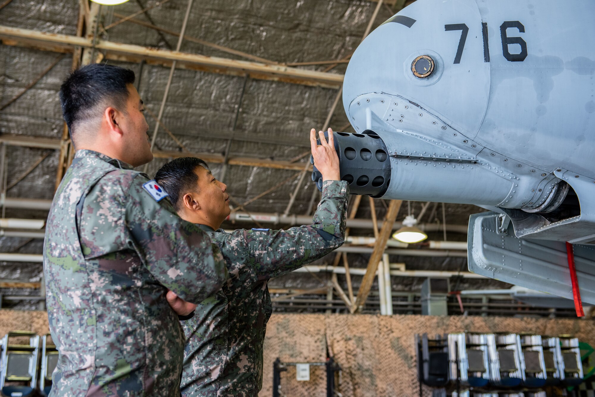 Photo of Airmen and Republic of Korea Air Force members