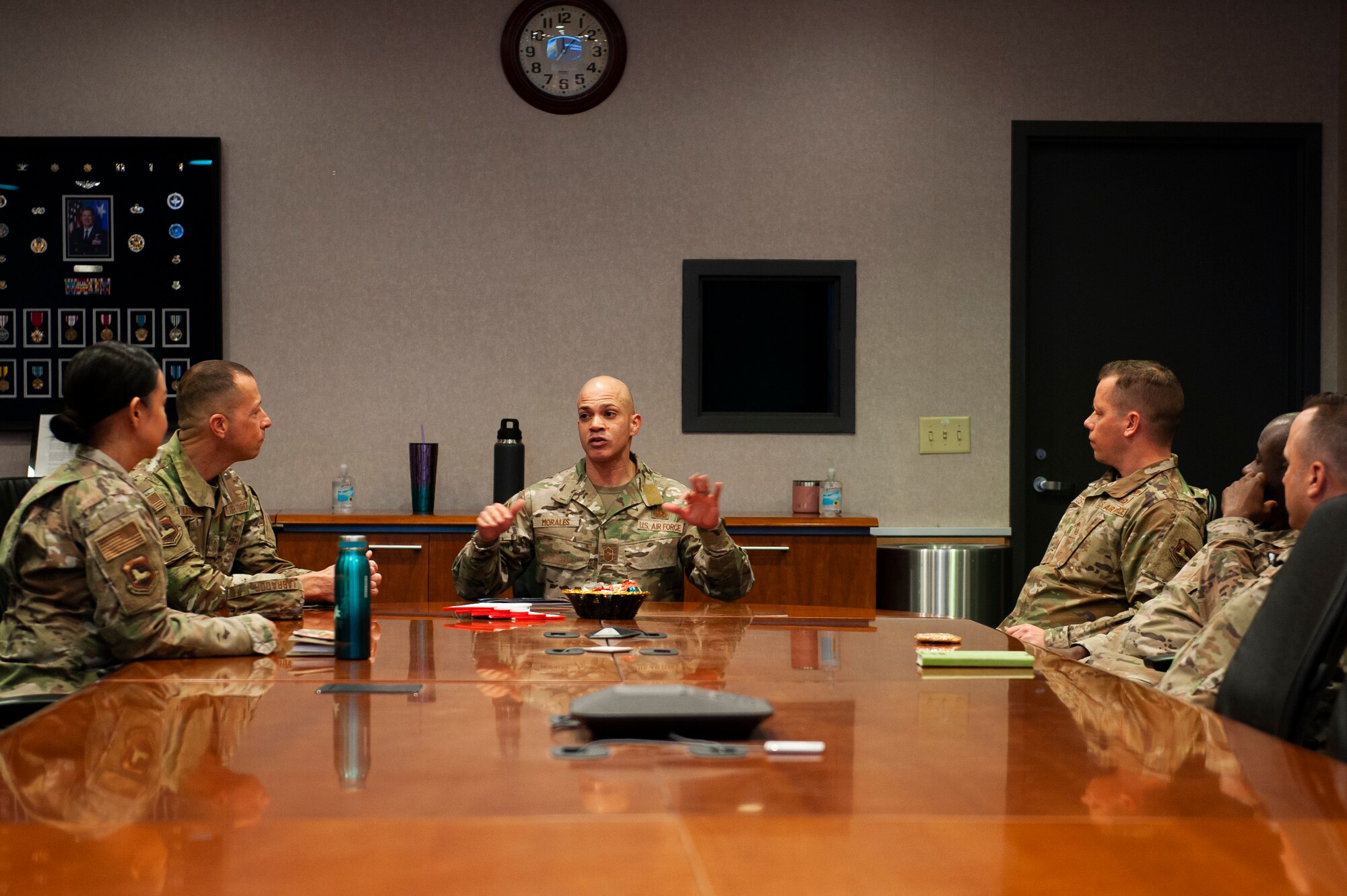 Chief Master Sgt. Lloyd Morales, 88th Air Base Wing command chief, shares his thoughts during a tour at the National Air and Space Intelligence Center, Wright-Patterson Air Force Base, Ohio, April 10, 2023. Following his visit, Morales noted the pride in the facility’s appearance, and said what the professionals at NASIC execute in the mission daily was “awe inspiring.”