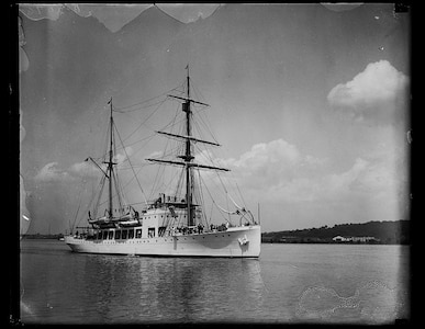 USCGC Northland underway off Anacostia, D.C. in 1927