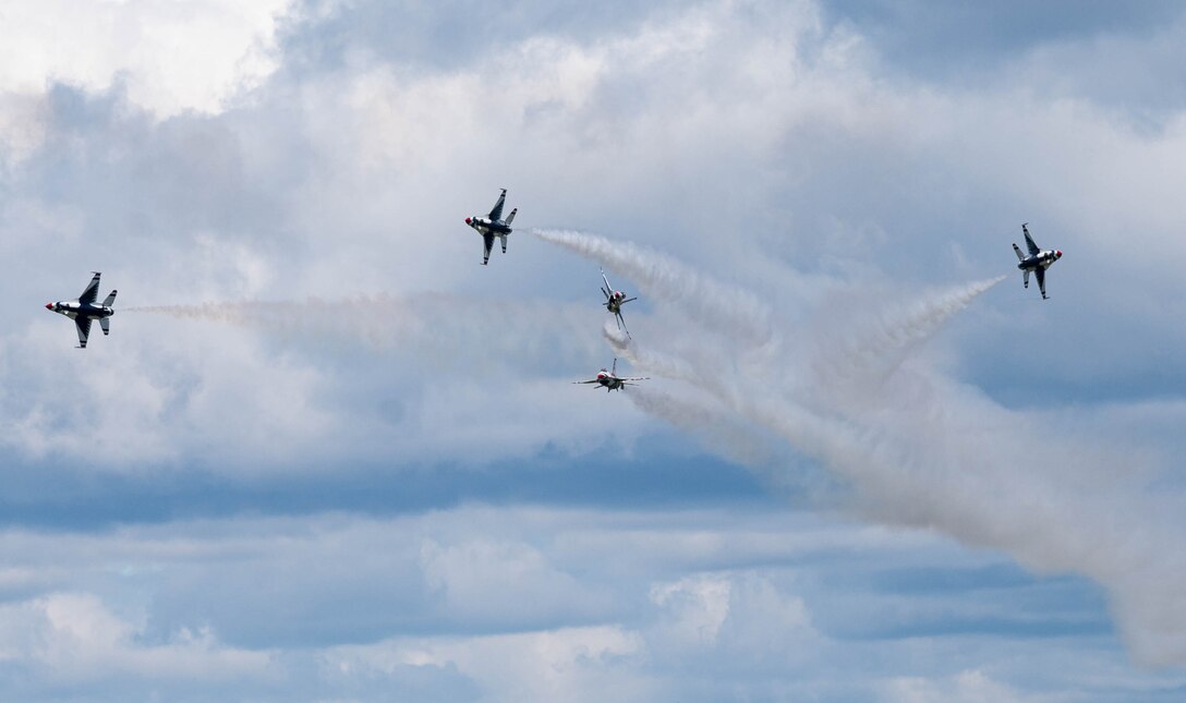 Jets fly in formation.