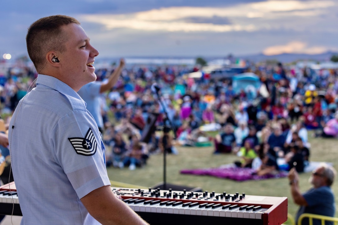 TSgt Adam Ohlson at Balloon Fiesta