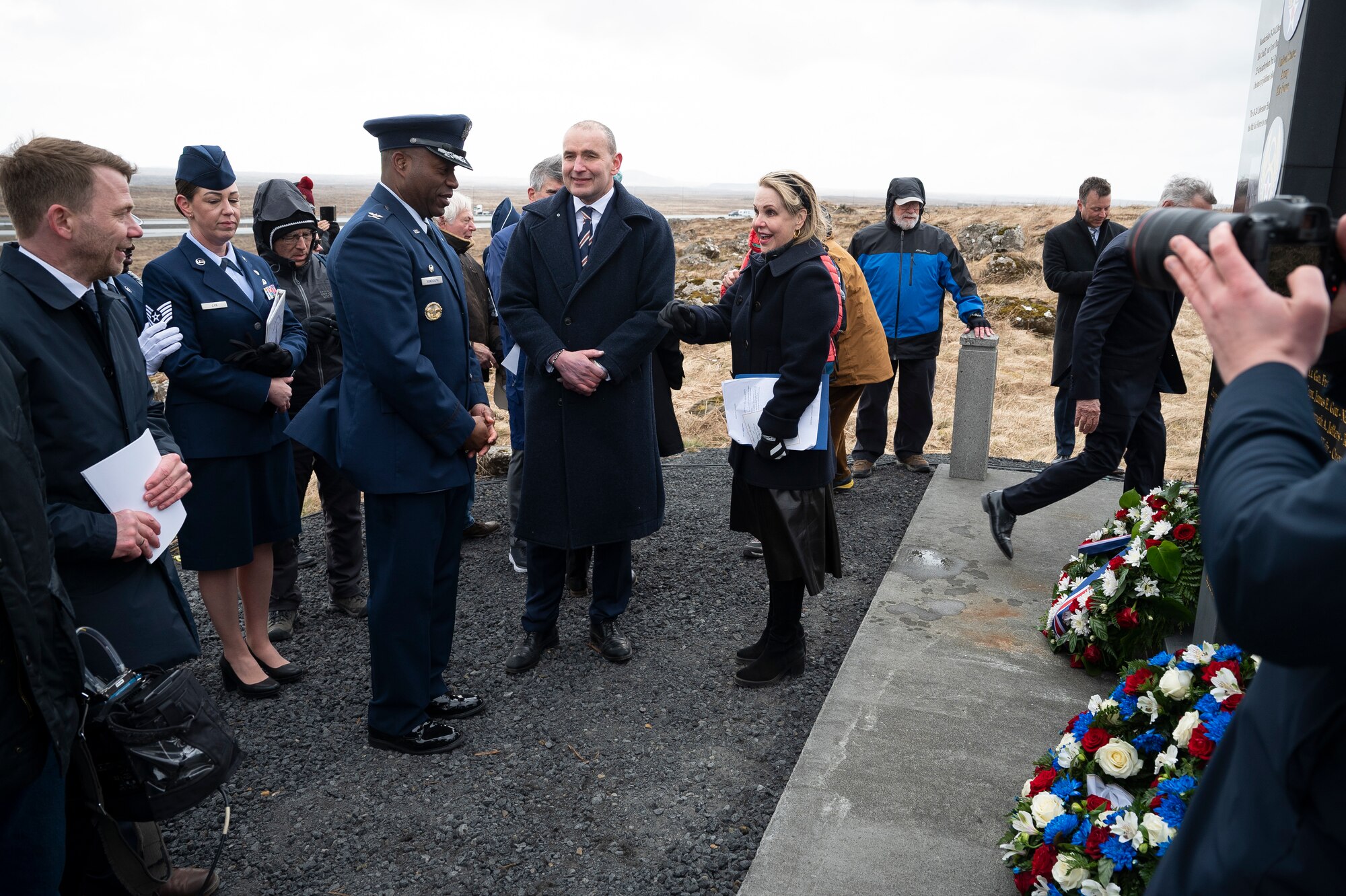 Icelandic, US citizens honor World War II bomber crew with ceremony