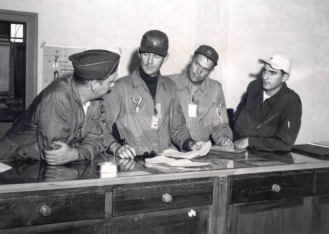 A photo of an air crew.