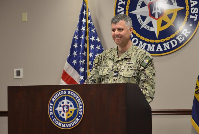 NAVY REGION SOUTHEAST HOLDS CHANGE OF COMMAND