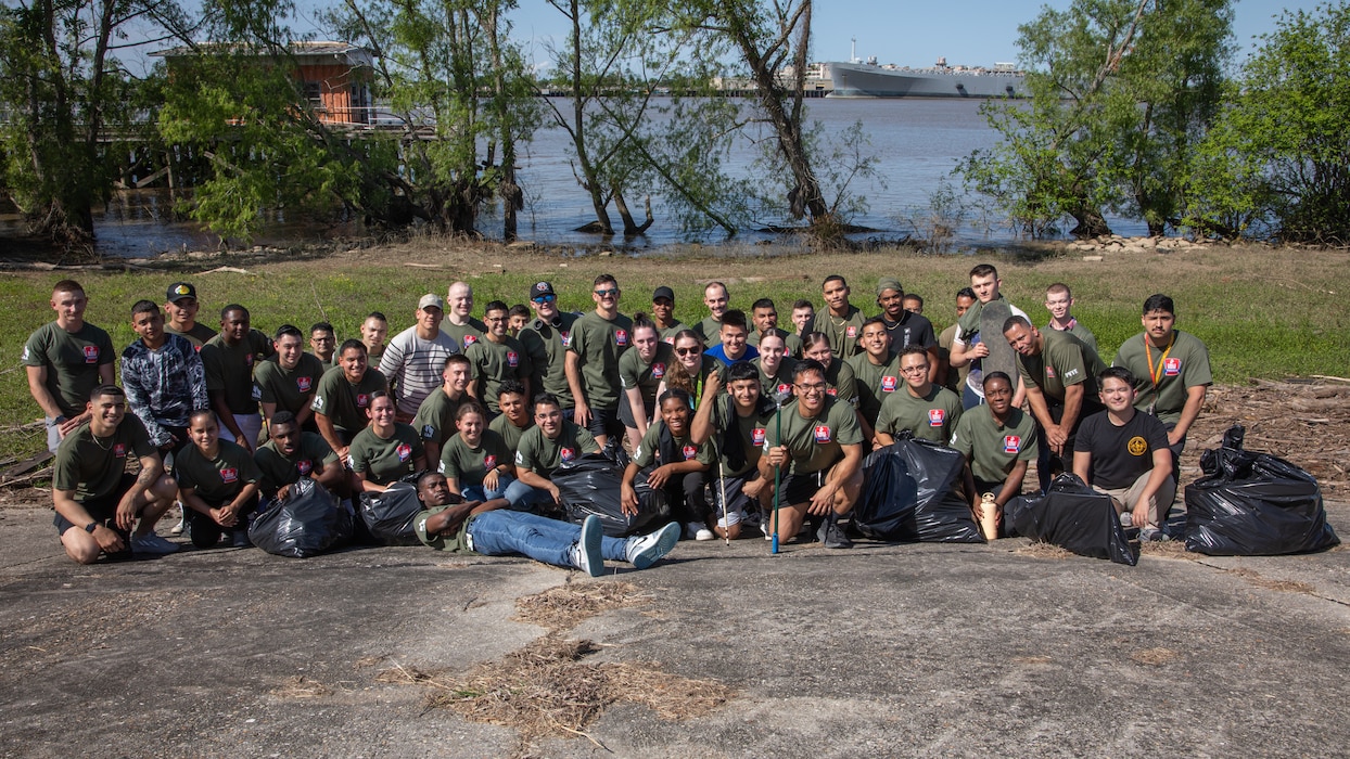 Marine Forces Reserve Single Marine Program Levee Clean-Up