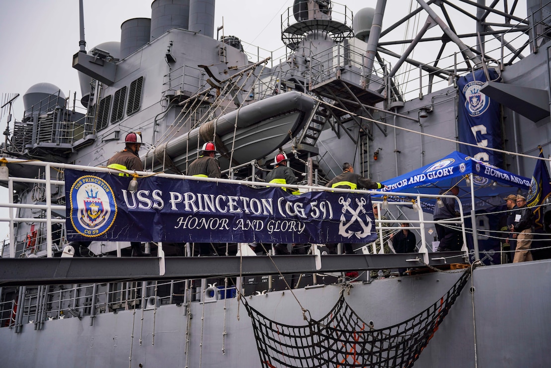 Firefighters from the San Francisco Fire Department (SFFD) board the Ticonderoga-class guided-missile cruiser USS Princeton (CG 59) in preparation for an integrated firefighting drill as a part of the San Francisco Fleet Week (SFFW) 2022, Oct. 4, 2022.