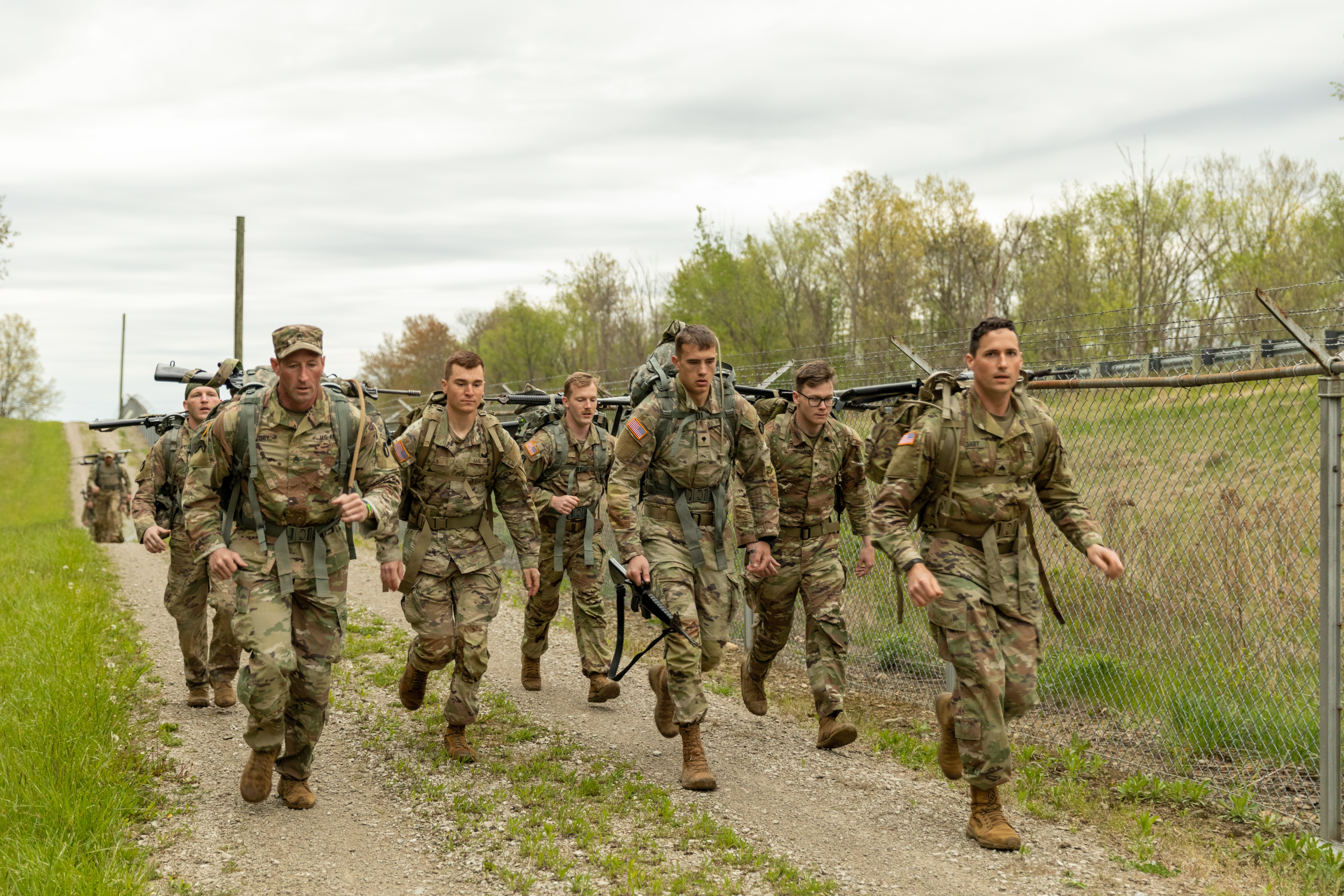 ミリタリー Walking U.S Army Sergeant Command Sergeant Major Peter Running > U.S. Army Reserve